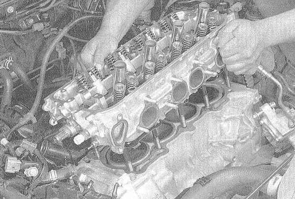 Устройство, обслуживание и ремонт Honda Accord -Снятие и установка головок цилиндров